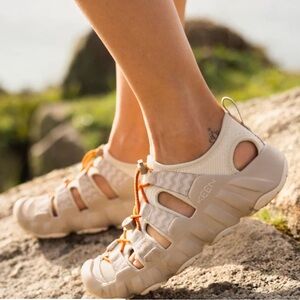 EUC Keen Women's Hyperport H2 Sandals in Taupe